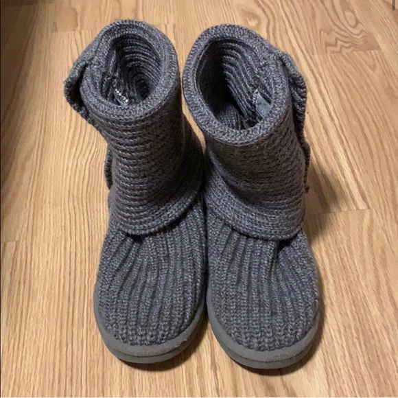 grey crochet uggs